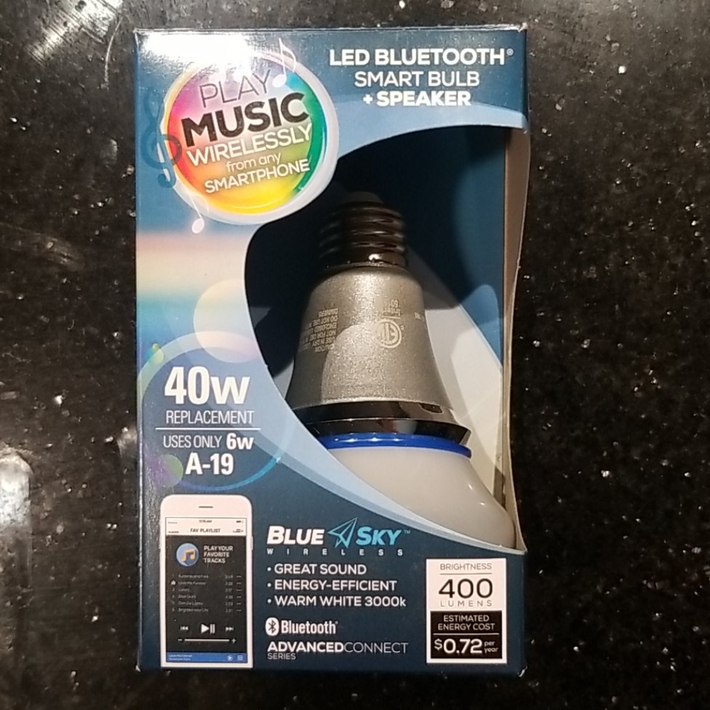 NWT LED Bluetooth Smart Bulb + Speaker